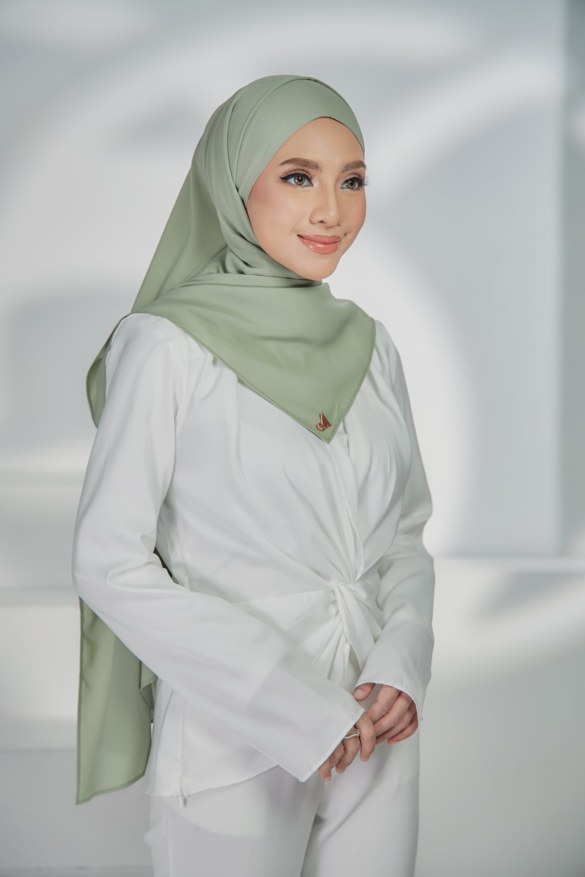 Ayu Seagrass Green (Shawl)