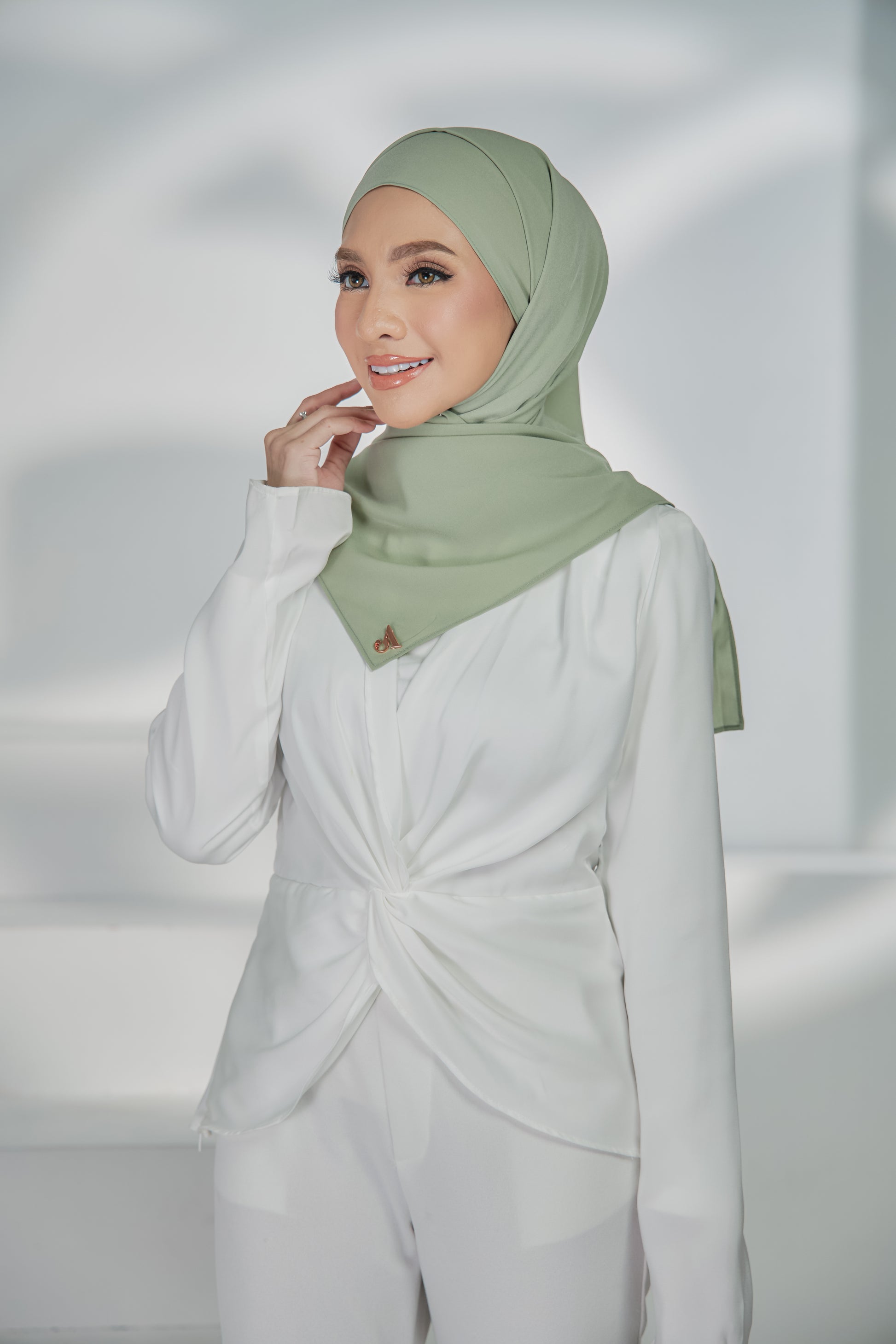 Ayu Seagrass Green (Shawl)