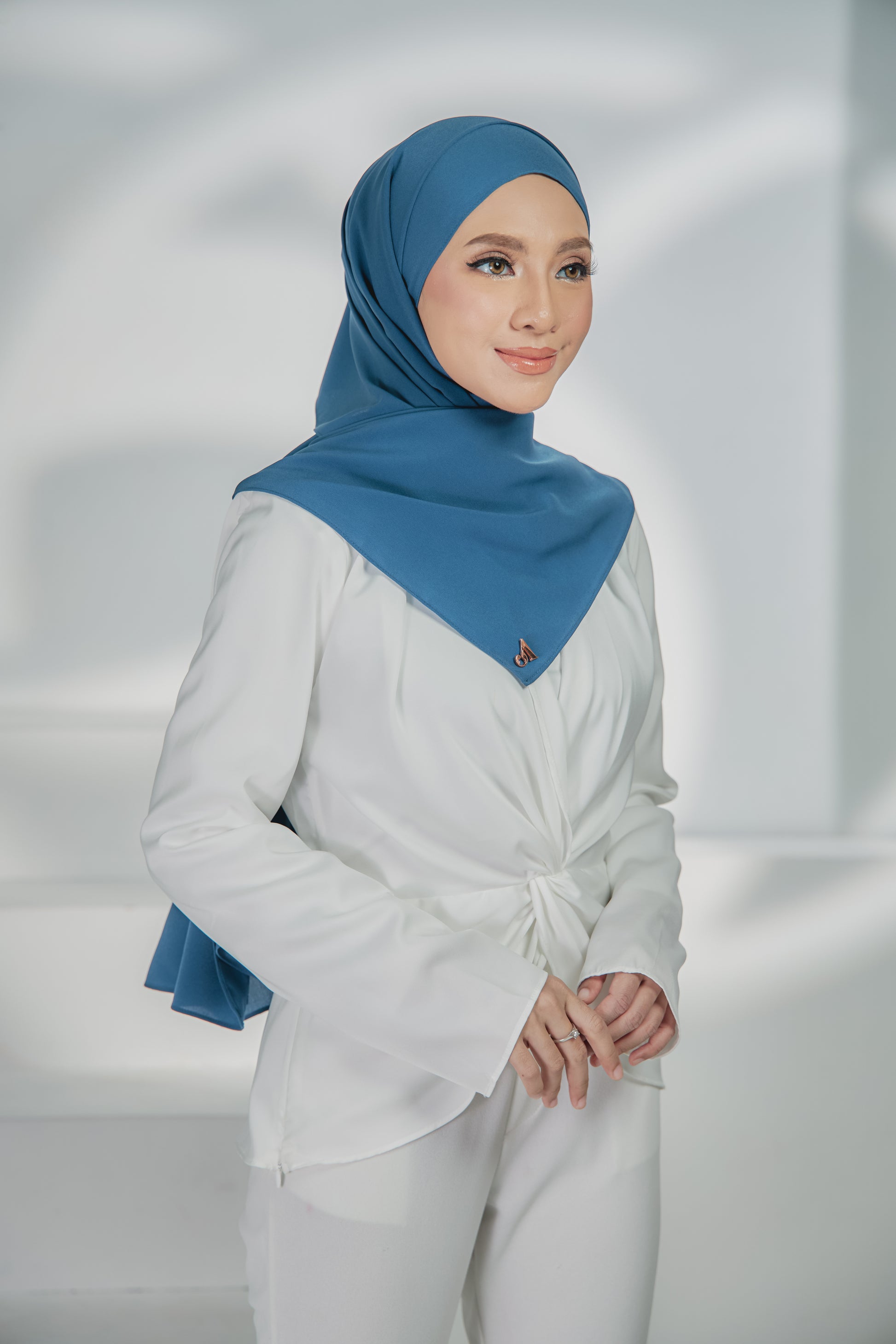 Ayu Dark Blue (Shawl)