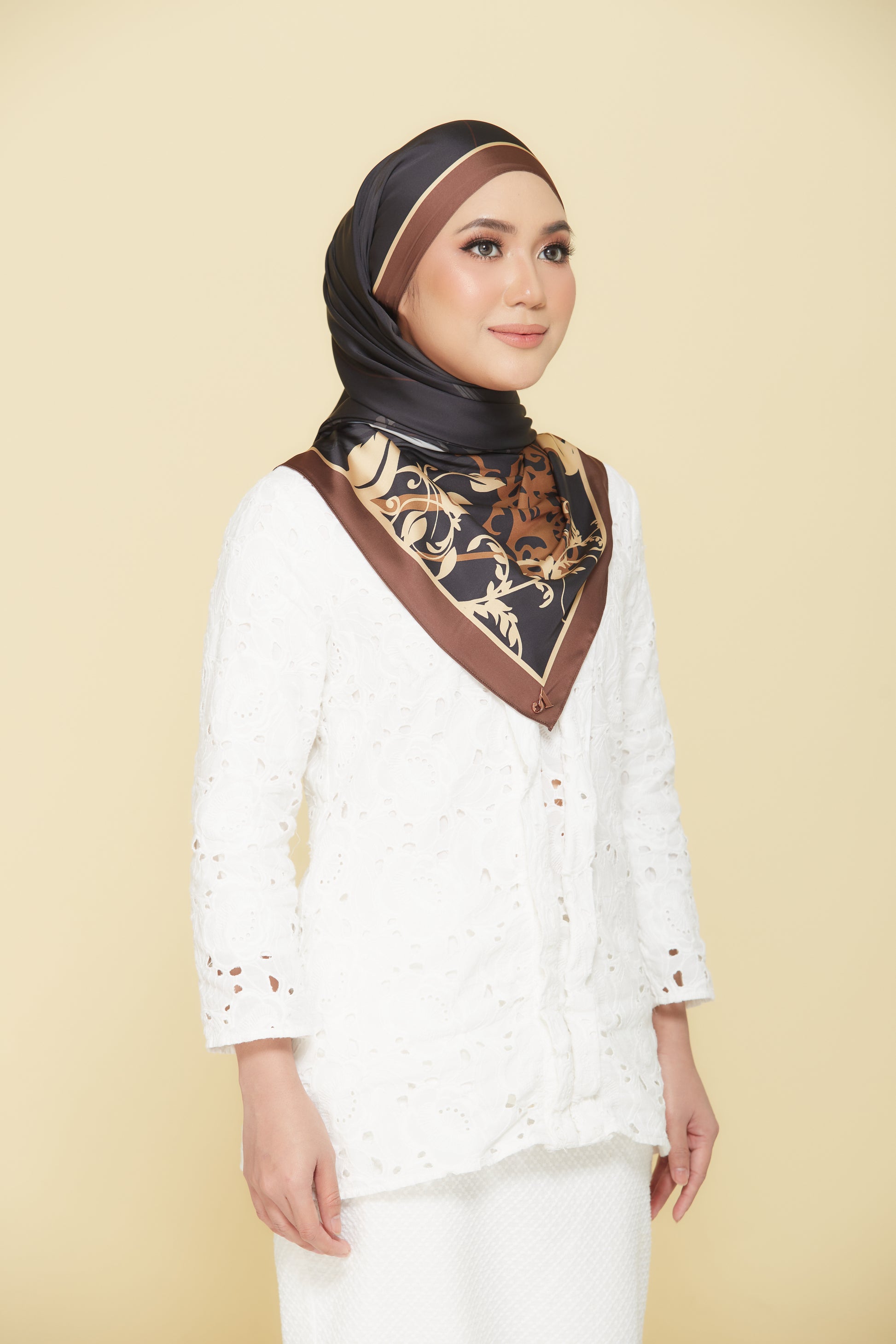 Pelita (Shawl)
