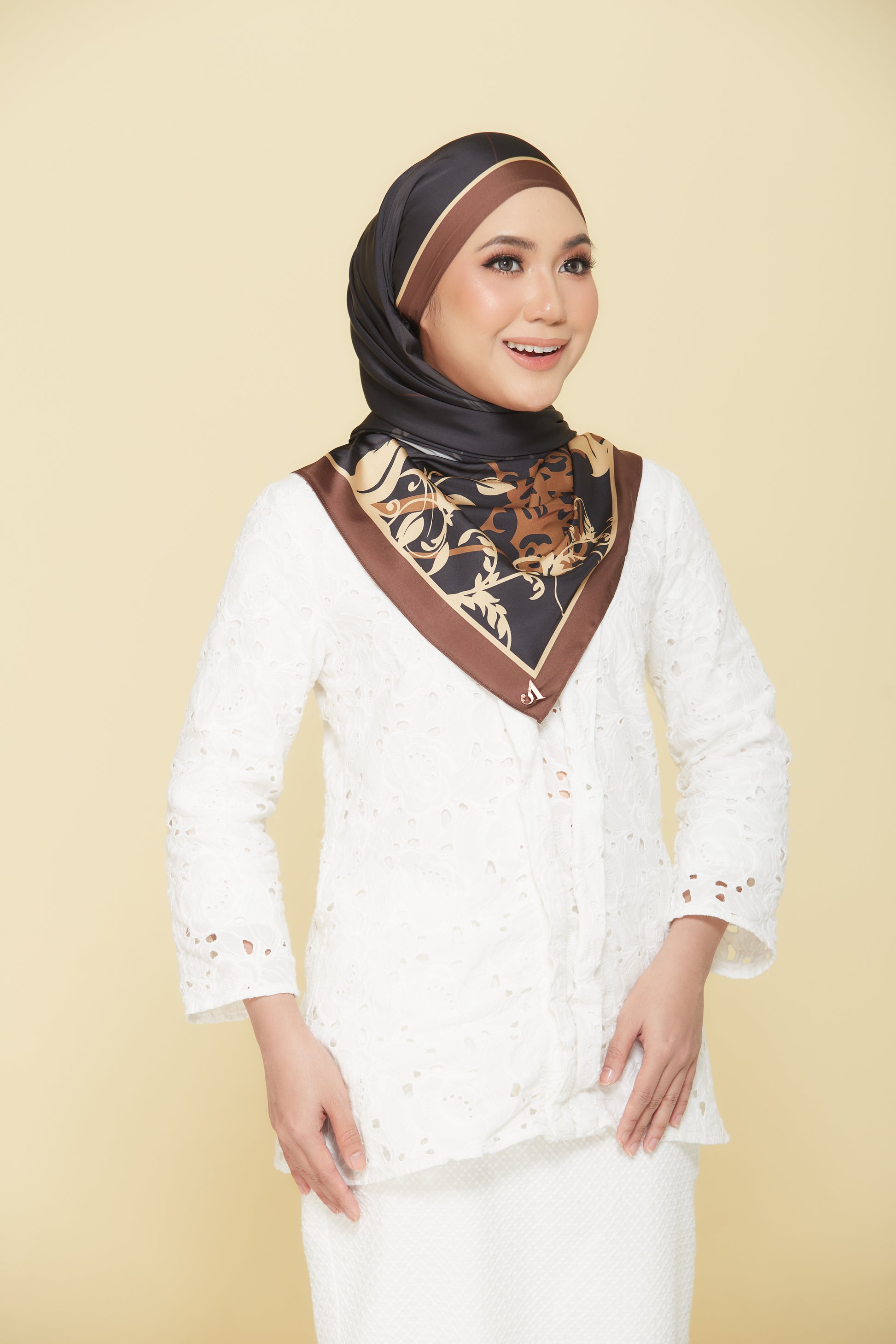 Pelita (Shawl)