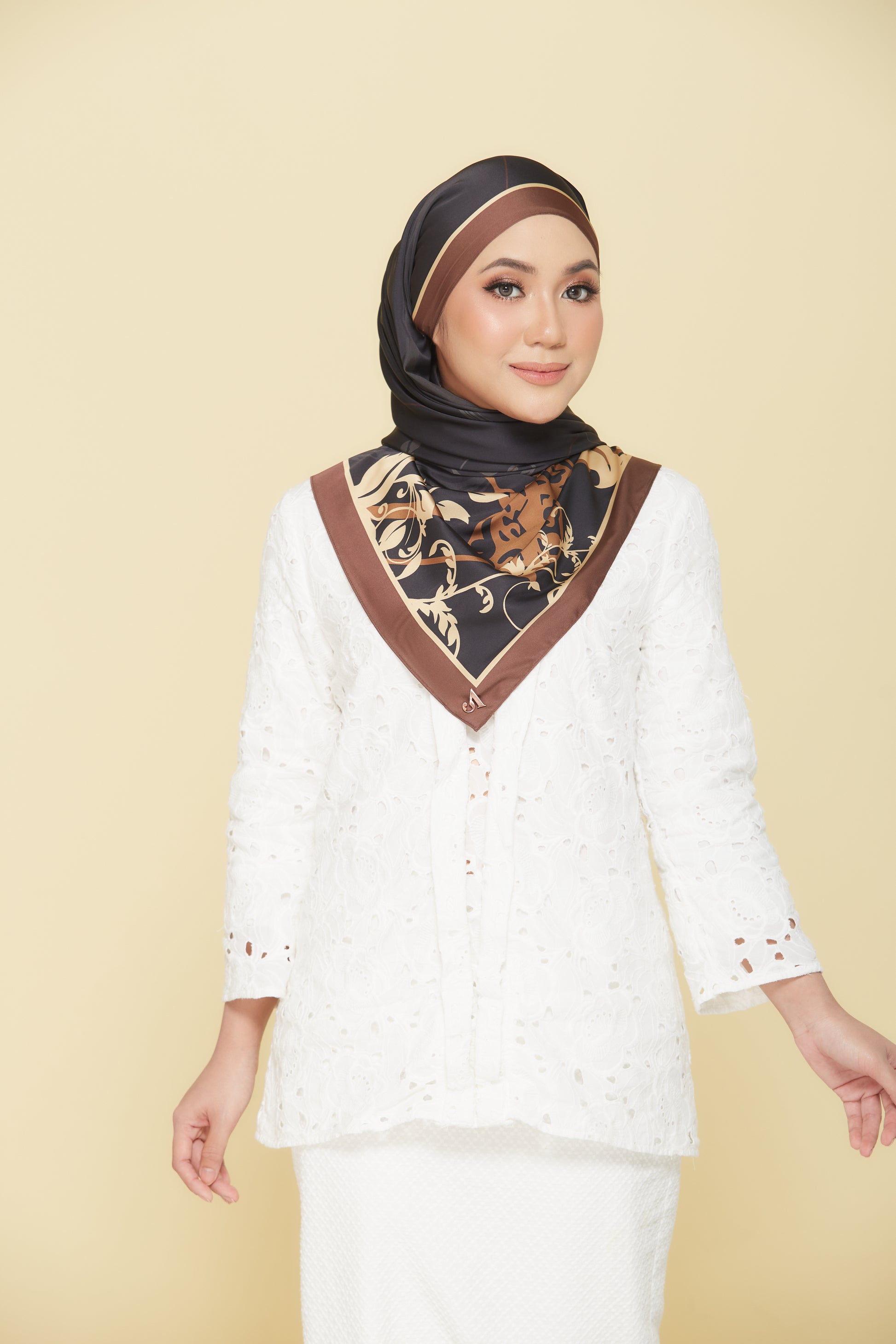 Pelita (Shawl)