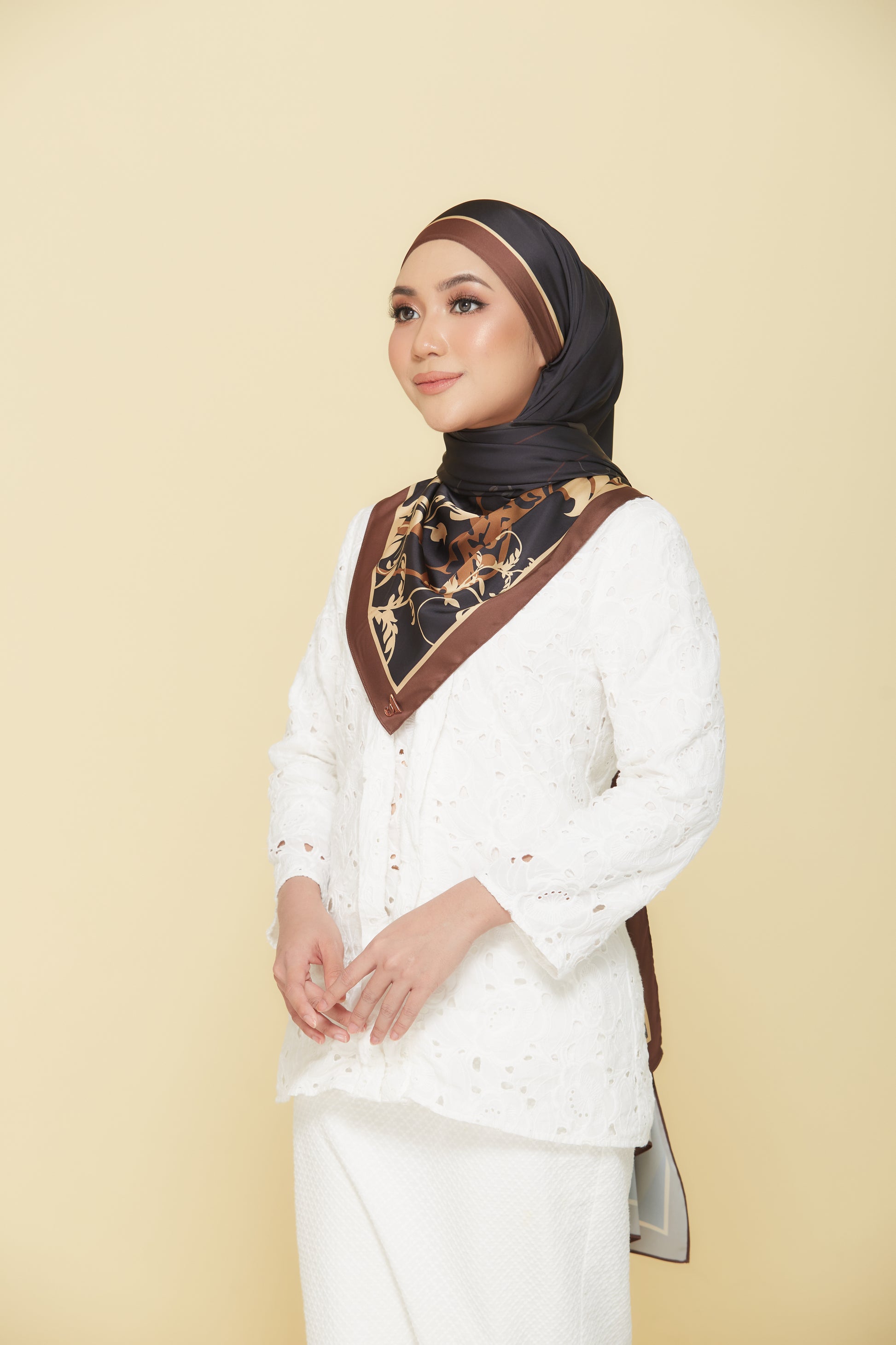 Pelita (Shawl)