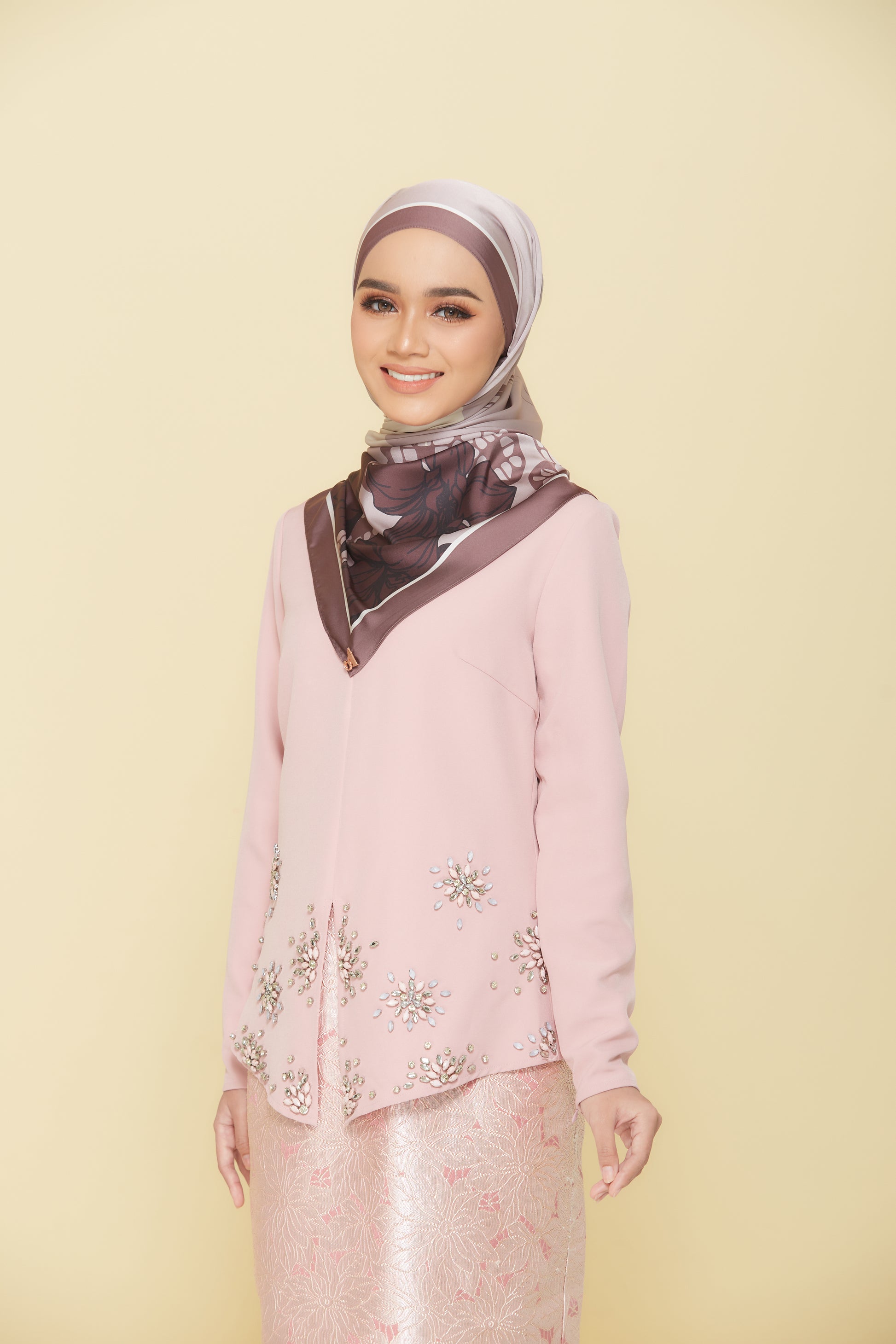 Kerawang (Shawl)