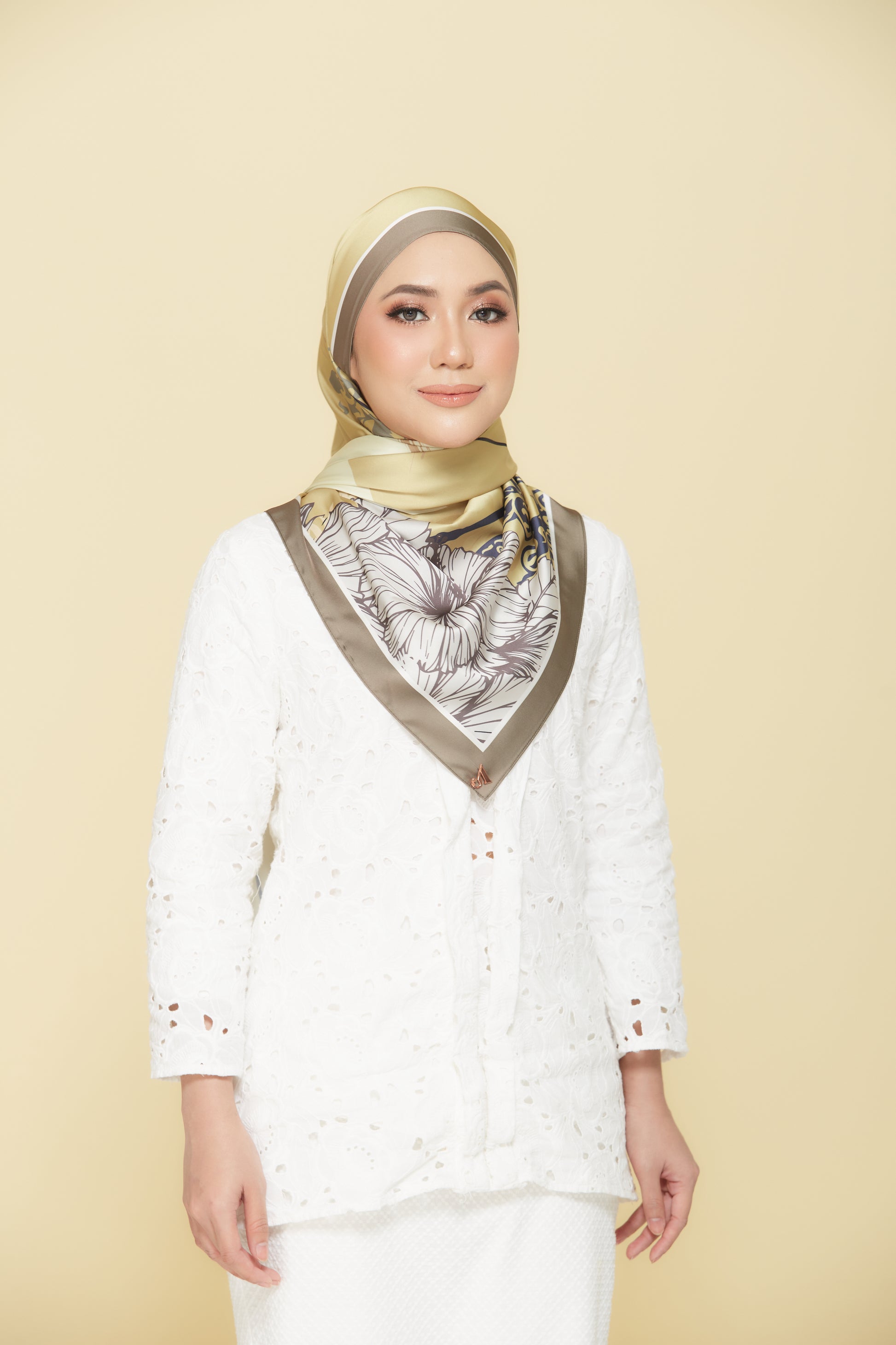 Wau Bulan (Shawl)