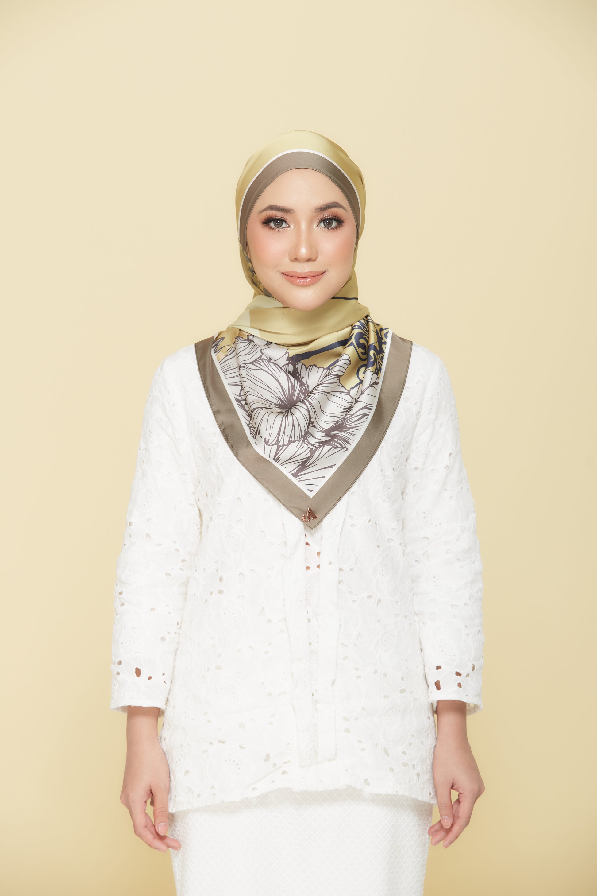 Wau Bulan (Shawl)