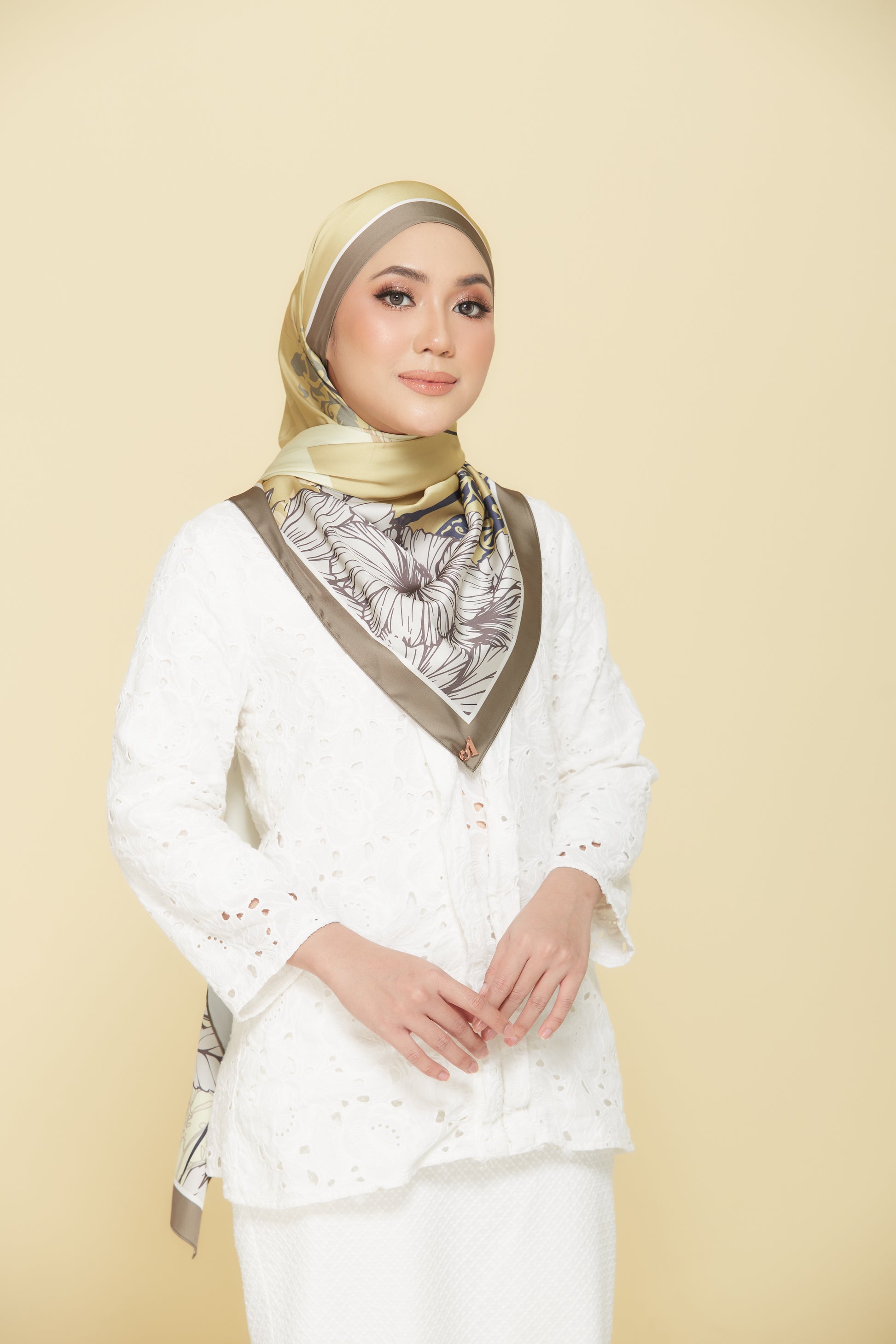 Wau Bulan (Shawl)